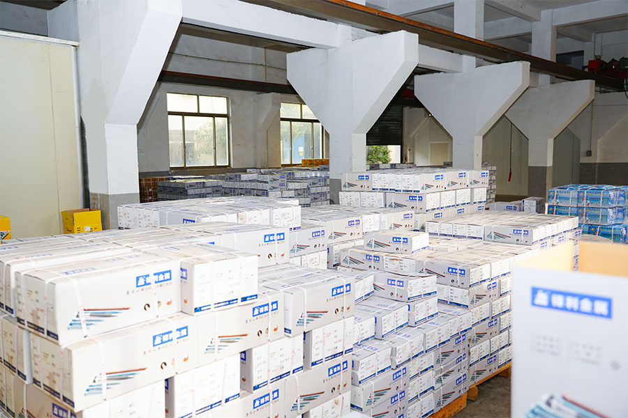 บรรจุภัณฑ์และคลังสินค้า